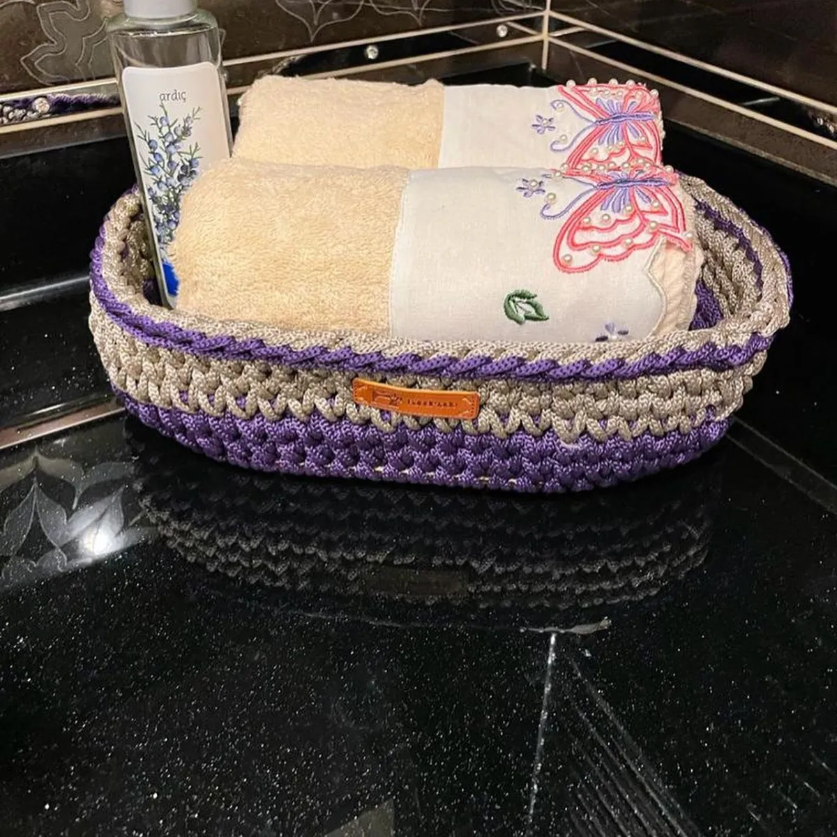Mor Gri Örgü Banyo Havlu Sepeti