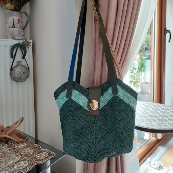 Zümrüt Yeşili Çıtçıtlı Örgü Omuz Çantası