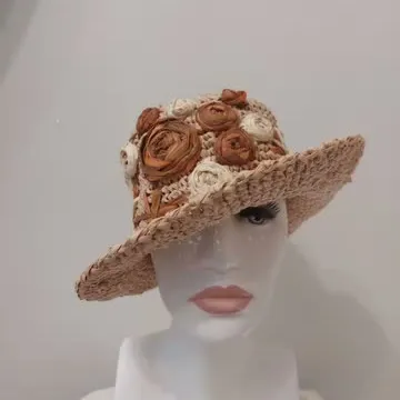 Kumaş Gül Aplikeli El Örgüsü Hasır Şapka